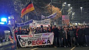 pegida-dresden102_v-webl_zc-26113564