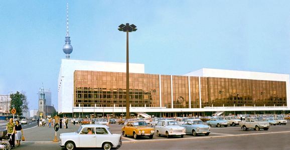 Palast_der_Republik_DDR_1977 (1)