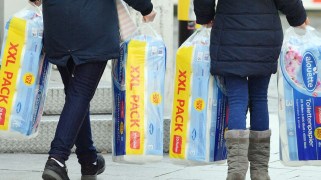 1557884145-coronavirus-halle-F0Fq7cyifawIehef-1